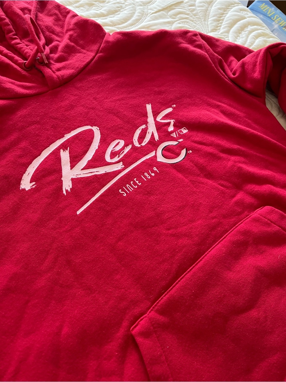 Levelweat Reds Script Logo Cowl Sweatshirt - Reds small - Picture 8 of 10